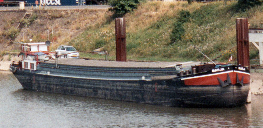 Marja in Keulen juli 2001. Foto gekregen van Janny Cornelia 1972 in 2010